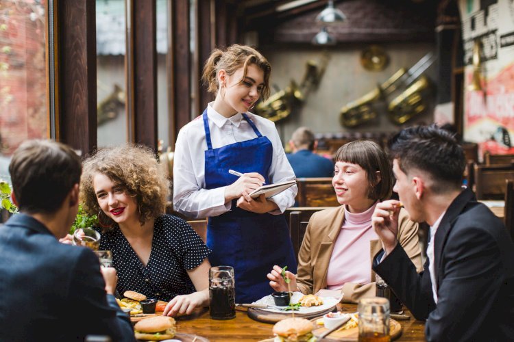3 types of visitors to restaurants, from which the waiters are trying to stay away
