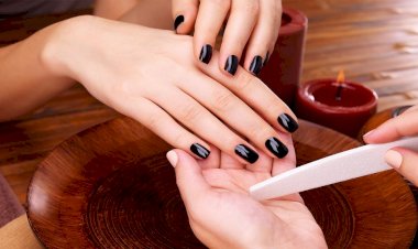 Как правильно красить ногти?