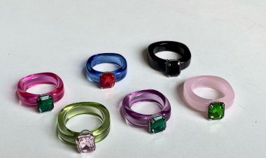 Бижутерия. Акриловые кольца.