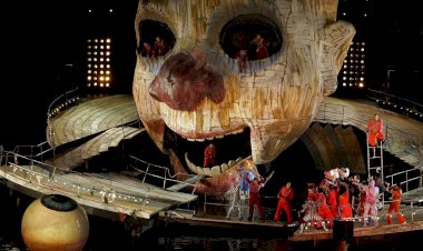 Голова клоуна для оперы Верди