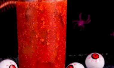«Кровавая Мэри» на Хэллоуин: история происхождения и оригинальный рецепт коктейля
