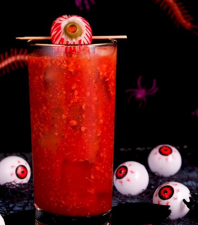 «Кровавая Мэри» на Хэллоуин: история происхождения и оригинальный рецепт коктейля