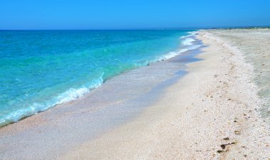 Почему косу Беляус на западном берегу Крыма называют крымскими Мальдивами?