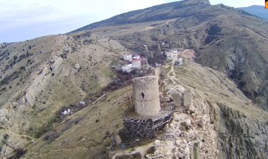 Генуэзская крепость Чембало в Балаклаве. Как она выглядит с дрона