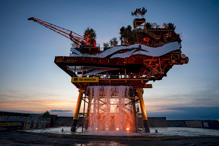 Превращение нефтяной вышки в одну из крупнейших художественных инсталляций Великобритании