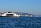 Пересекаем пролив Босфор в Стамбуле на суперсовременном морском автобусе