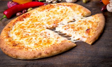 Как приготовить пиццу 5 сыров в домашних условиях?!