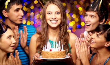 Поздравляю себя и всех в Феврале  рожденных с 11 числом !