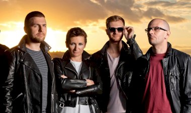 "Сегодня она ушла": певица Диана Арбенина сообщила о смерти в группе "Ночные снайпера"