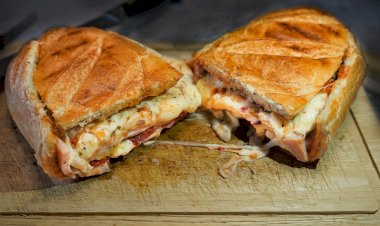 Ленивая пицца в батоне.