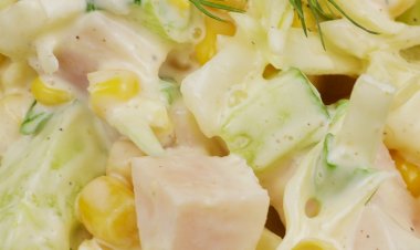 Cалат с ВЕТЧИНОЙ и КУКУРУЗОЙ