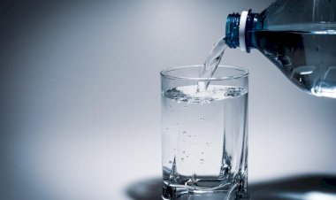 Врач развенчала популярные мифы об употреблении воды