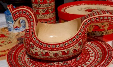 Мезенская роспись – самая древняя роспись России. Говорят, в ней зашифрована карта мира