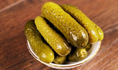 Боже как это ВКУСНО! Этот САЛАТ с МЯСОМ и корнишонами съедят за минуту!