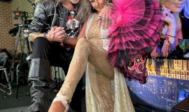 «Крылья растут у моей Волочковой!»: Никита Джигурда расцеловал Анастасию Волочкову