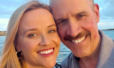 «Романтики не осталось»: Риз Уизерспун разводится с супругом после 12 лет совместной жизни