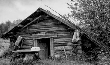 Кто бродил с ножом вокруг избушки? Страшная история, рыбацкая байка