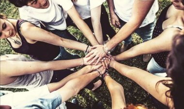 От бездомного к герою: вдохновляющая история жизни, которая изменилась благодаря помощи другим