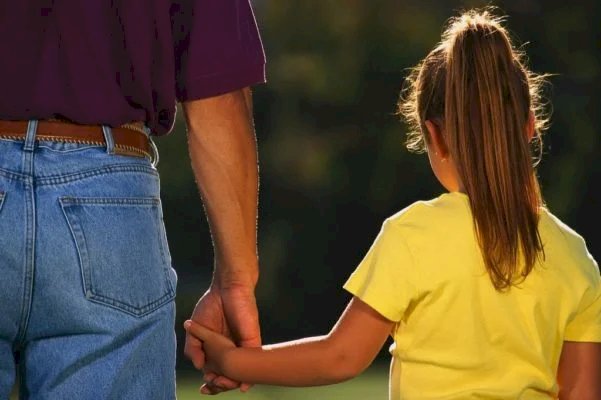 Безотцовщина: Как отсутствие отца повлияло на жизнь целого поколения женщин