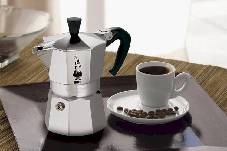 Как выбрать идеальный кофеварку для своего дома: советы и рекомендации.