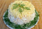 Куриный слоеный салат "Сытная курочка"