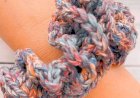 Резинка для волос, связанная крючком