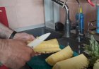 Как правильно резать ананас
