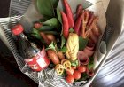 Букет из колбасы. Альтернатива стандартной флористике