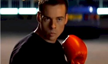 Что за актер играл роль соперника Джеки Чана в фильме "великолепный"