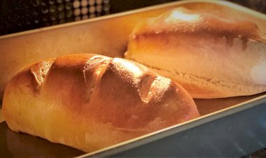 Вкусней, чем в магазине! Аппетитные батоны домашнего приготовления. Рецептура рассчитана на 2 батона