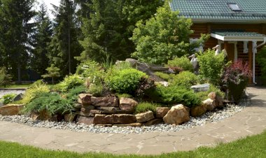 Эффектная альпийская горка: из чего ее лучше сделать