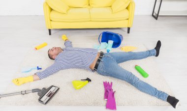 Должен ли муж помогать по дому?