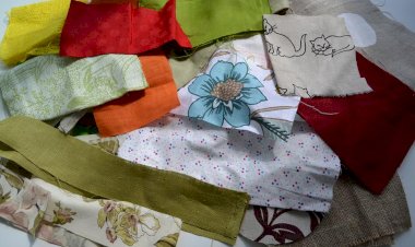 Какую красоту для себя и на продажу можно сделать из тонких полосок и обрезков шторной ткани, набрав их бесплатно