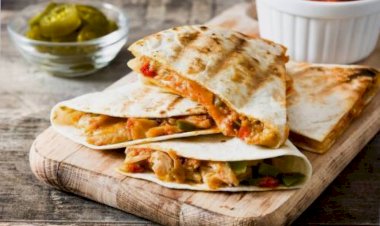 Рецепт Кесадилья с курицей и беконом