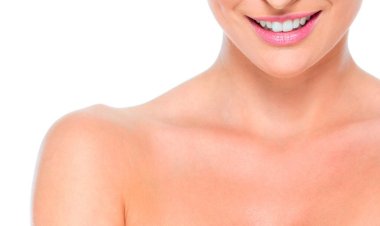 1 упражнение, которое поможет подтянуть зону декольте, руки, грудь и шею