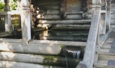 Источник Гремячий Ключ. Купель для омовения