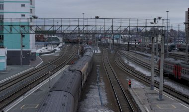 Поезда в Новосибирске. ЭП2К-268 и ЭД4М-0277