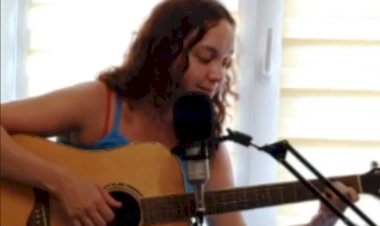 Там нет меня (песня под гитару).mp4