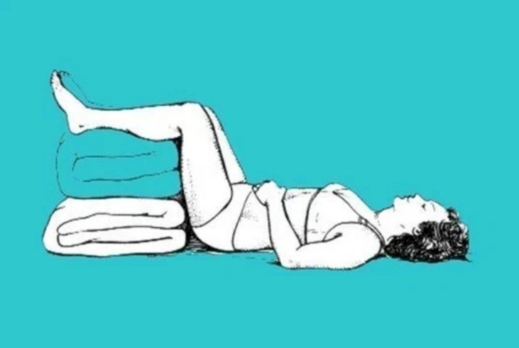 Как расслабить спину с помощью стула или подушек и почему это нужно для лица, здоровья