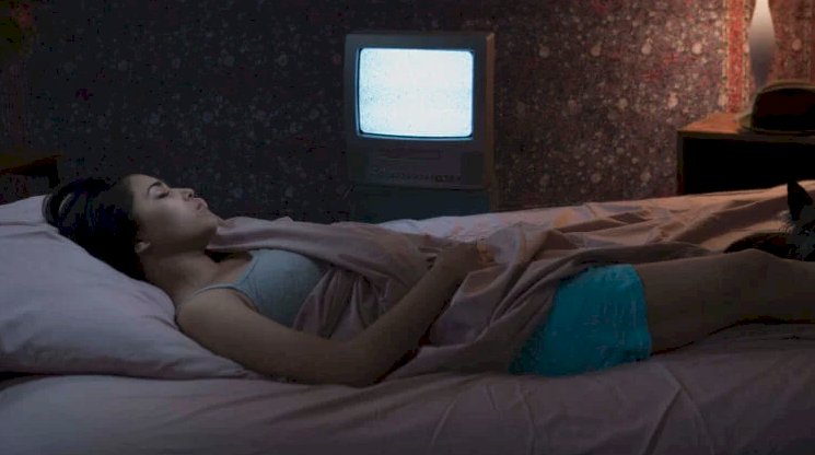 Ученые рассказали, в чём опасность сна со светом