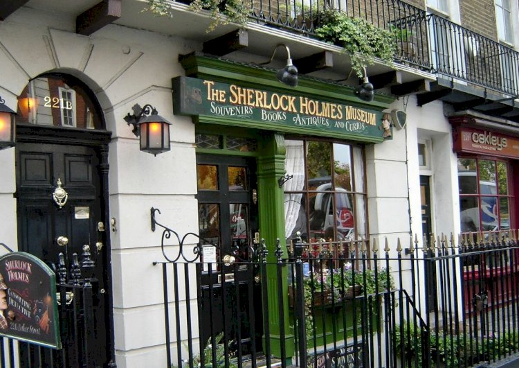 Что не так с лондонским музеем Шерлока Холмса и почему письма для сыщика относили совершенно в другое здание