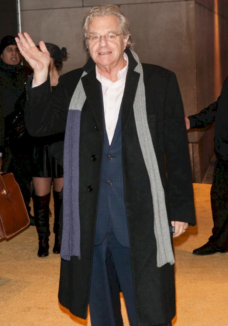 «Он незаменим»: в возрасте 79 лет скончался знаменитый телеведущий и актер Джерри Спрингер