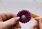Необычный объёмный цветочек крючком за 5 минут