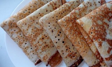 Блины  на кефире за 30 минут, простой и быстрый способ приготовления