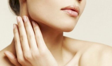 Простой и быстрый вариант массажа для шеи, подтяжки овала лица