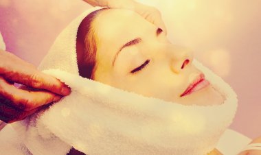 Массаж овала лица с помощью полотенца: как это сделать и что это даст