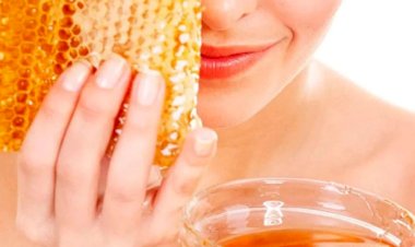 Как вернуть губам объем и яркость: массаж губ с помощь сахара и меда