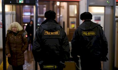 "Руки за спину, лицом к стене..."