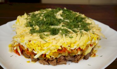 Объедение! Этот салат с куриной печенью, фаворит на праздничном столе