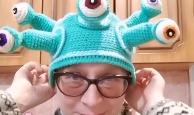 Вот такая прикольная шапка "Микроб"